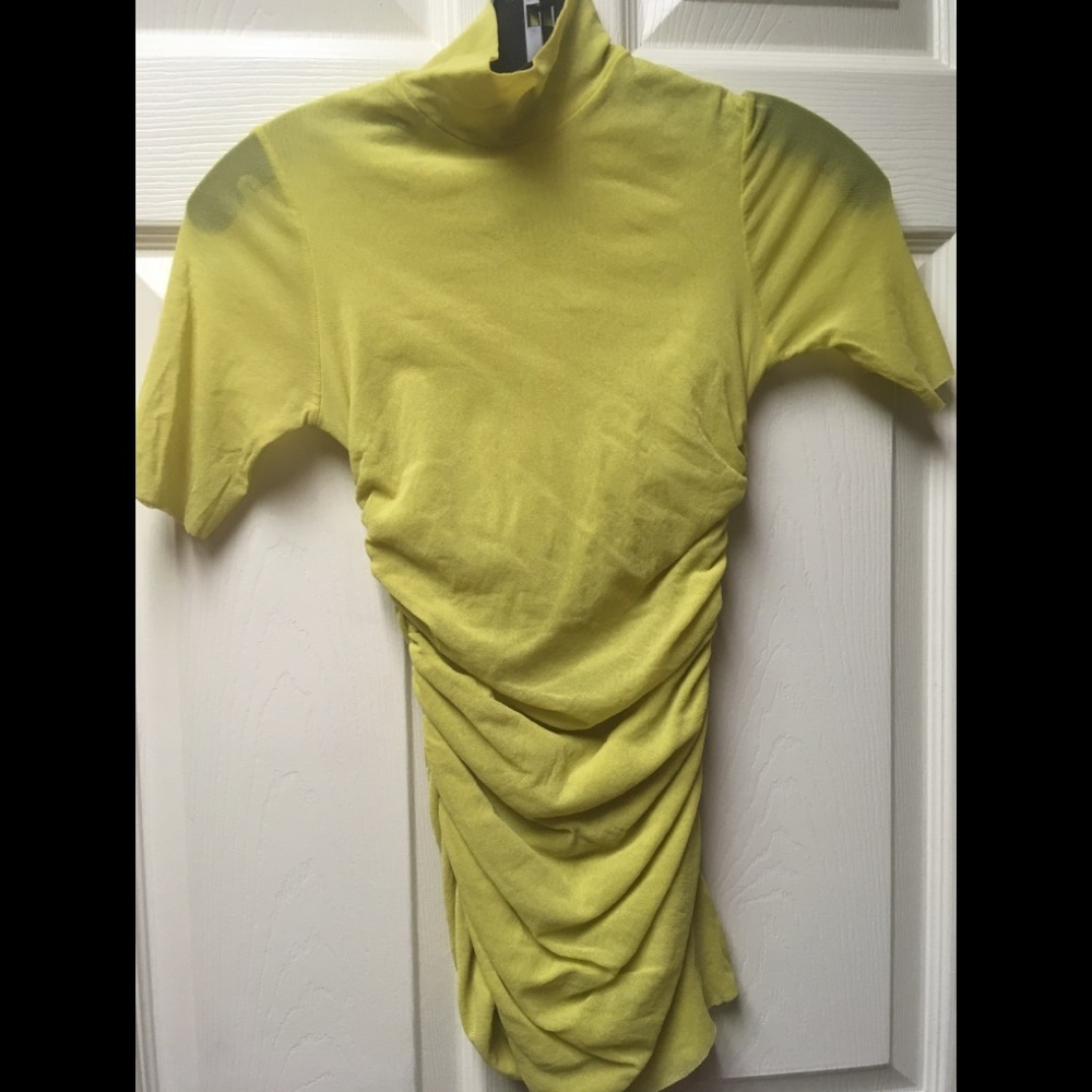 Cache muted neon yellow mesh top